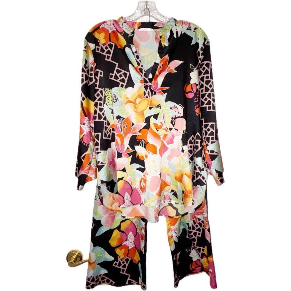 Natori Black Floral Satin Pajamas Medium